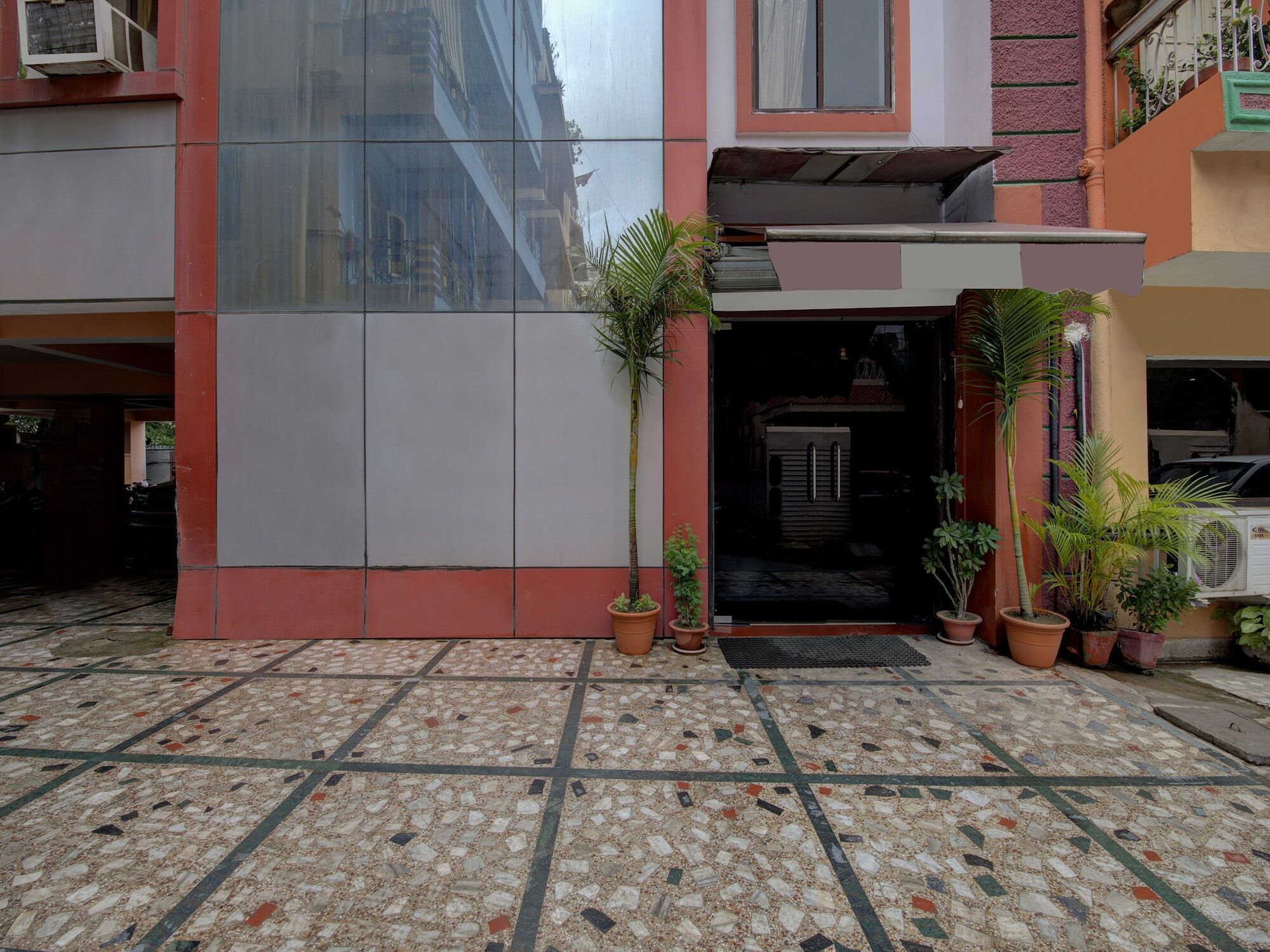 Oyo 4275 Hotel Sunraj Residency Ранчі Екстер'єр фото